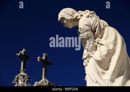 L'ancien cimetière de Recoleta, avec ses tombeaux, mausolées, et sculptures, est l'une des meilleures destinations touristiques à Buenos Aires, Argentine Banque D'Images