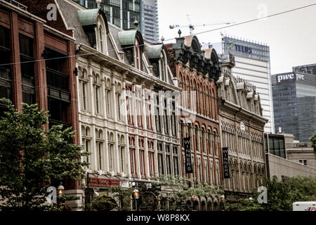 Voyageant dans les rues de Toronto en juin 2019, Canada Banque D'Images