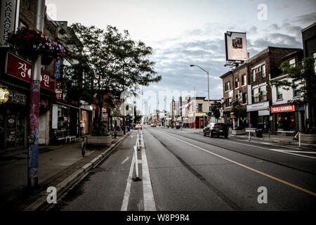 Voyageant dans les rues de Toronto en juin 2019, Canada Banque D'Images