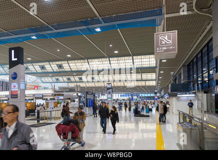 L'arrivée d'un bureau à l'Aéroport International de Narita, Tokyo, Japon Banque D'Images