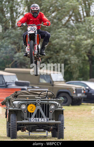 L'écho de l'histoire spectacle militaire à Purleigh, Essex, UK organisé par l'Association de véhicules militaires historiques d'Essex. L'équipe de démonstration de Moto Tigers Banque D'Images