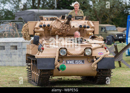 L'écho de l'histoire spectacle militaire à Purleigh, Essex, UK organisé par l'Association de véhicules militaires historiques d'Essex. Dans les couleurs du désert Banque D'Images