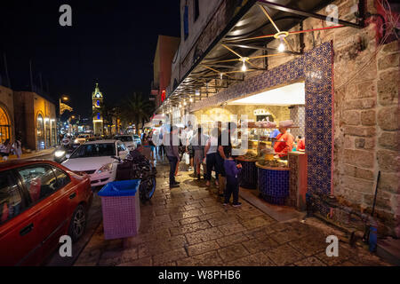 Jaffa, Tel Aviv, Israël - 13 Avril 2019 : les rues de la vieille ville de Jaffa pendant la nuit. Banque D'Images