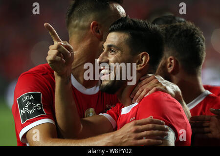 Lisbonne, Portugal. 10 août, 2019. Le Benfica Pizzi célèbre après avoir marqué au cours de la ligue portugaise football match entre Benfica et Pacos de Ferreira à Lisbonne (Portugal), le 10 août 2019. Credit : Petro Fiuza/Xinhua/Alamy Live News Banque D'Images