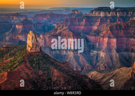 Lever du soleil au point de l'Imperial North Rim du Grand Canyon National Park, Arizona Banque D'Images