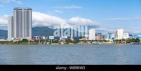 Da nang, Vietnam - janvier 05, 2019 : panorama de la ville de Da Nang avec Han River Banque D'Images