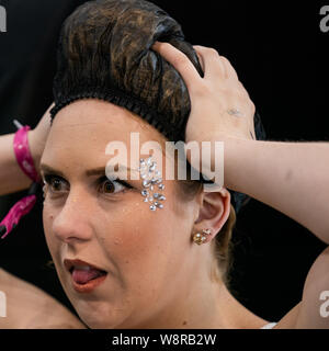 Los Angeles, USA. 10 août, 2019. Une femme assiste à l'BeautyConLA à Los Angeles, États-Unis, le 10 août 2019. BeautyConLA est un événement de deux jours comprend des marques de beauté, de talent et d'influenceurs. Credit : Qian Weizhong/Xinhua Banque D'Images