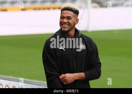 Newcastle Upon Tyne, au Royaume-Uni. 11 août, 2019. L'Joelinton Newcastle United arrivent avant le premier match de championnat entre Newcastle United et Arsenal à St James Park, Newcastle Le dimanche 11 août 2019. (Crédit : Steven Hadlow | MI News) usage éditorial uniquement, licence requise pour un usage commercial. Photographie peut uniquement être utilisé pour les journaux et/ou magazines des fins éditoriales Crédit : MI News & Sport /Alamy Live News Banque D'Images