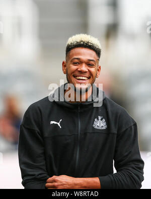 Newcastle, Royaume-Uni. 11 août, 2019. English Premier League, Newcastle United contre Arsenal FC ; Joelinton de Newcastle United arrive à St James Park - strictement usage éditorial uniquement. Pas d'utilisation non autorisée avec l'audio, vidéo, données, listes de luminaire, club ou la Ligue de logos ou services 'live'. En ligne De-match utilisation limitée à 120 images, aucune émulation. Aucune utilisation de pari, de jeux ou d'un club ou la ligue/player Crédit : publications Plus Sport Action Images/Alamy Live News Banque D'Images