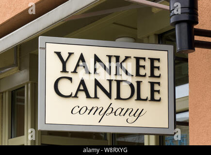 MAPLE GROVE, MN/USA - 16 janvier 2015 : Yankee Candle store extérieur. Les Yankee Candle Company est un fabricant et un détaillant de sc Banque D'Images