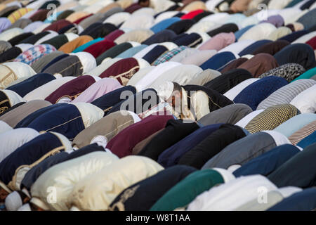 Tripoli (Libye). Août 11, 2019. Les musulmans se rassemblent pour l'Aïd al-Adha festival à Tripoli, Libye sur Aug.11, 2019. Credit : Amru Salahuddien/crédit : Xinhua Xinhua/Alamy Live News Banque D'Images