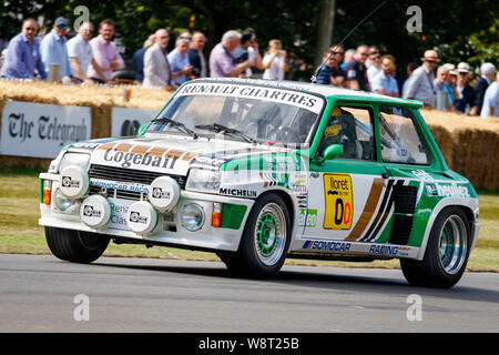 1987 Renault R5 Maxi Super Production avec chauffeur Alain Serpaggi au Goodwood Festival of Speed 2019, Sussex, UK. Banque D'Images