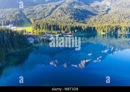 Eibsee-Hotel, lac Eibsee, près de Grainau, Werdenfelser Land, vue aérienne, Upper Bavaria, Bavaria, Germany Banque D'Images