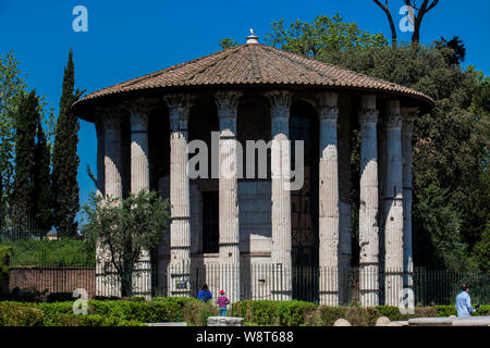 ROME, ITALIE - Avril 2018 : le Temple d'Hercule Victor ou Hercules Olivarius un temple romain, à Piazza Bocca della Verita dans la zone du Forum Bo Banque D'Images