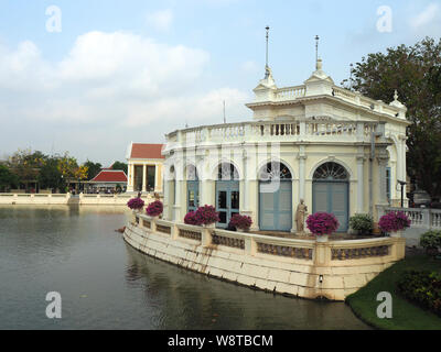 Devaraj-Kunlai Gate, Bang Pa-In Palais Royal, Thailande, Asie Banque D'Images