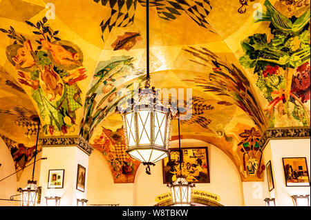 Bavariy (Munich, Allemagne). Cave à bière ; Bierkeller à München Banque D'Images