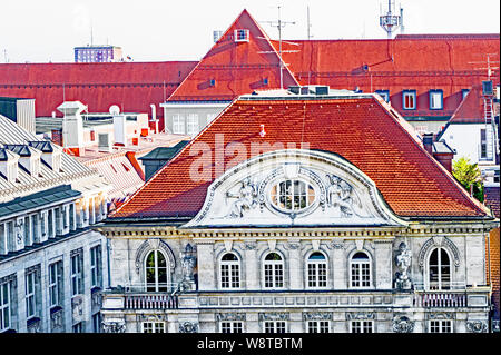 Munich (Bavière, Allemagne) : vue sur les toits de la ville ; München (Bayern, Deutschland) : Blick über die Dächer der Stadt Banque D'Images