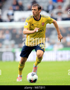 Nacho Monreal d'Arsenal en action au cours de la Premier League match à St James' Park, Newcastle. Banque D'Images