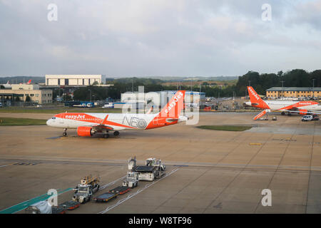 11 août 2019, Londres, Royaume-Uni : un avion EasyJet vu sur la piste à l'aéroport de Gatwick à Londres. (Crédit Image : © Amer Ghazzal/SOPA des images à l'aide de Zuma sur le fil) Banque D'Images