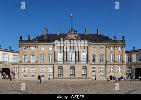 Le Palais d'Amalienborg Copenhagen Danemark - Palais du xviie siècle, le foyer de la famille royale danoise Copenhague Danemark Scandinavie Europe ; Banque D'Images