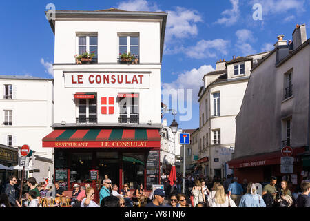 Paris Montmartre Cafe - Le consulat cafe dans le quartier Montmartre de Paris, France, Europe. Banque D'Images