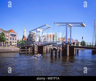 Le Gravestenen pont-levis en bois sur la rivière Spaarne, Haarlem, Noord-Holland, Royaume des Pays-Bas Banque D'Images