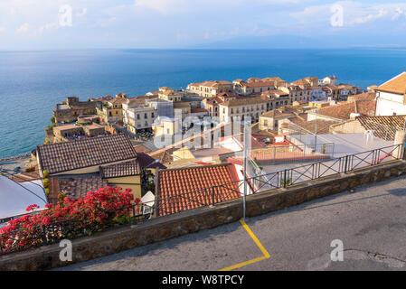 Vue aérienne de la ville de Pizzo ville de Calabre, dans le sud de l'Italie Banque D'Images