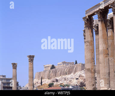 Sur l'acropole de Temple de Zeus Olympien, Athènes (Athina), le Centre d'Athènes, Grèce Banque D'Images