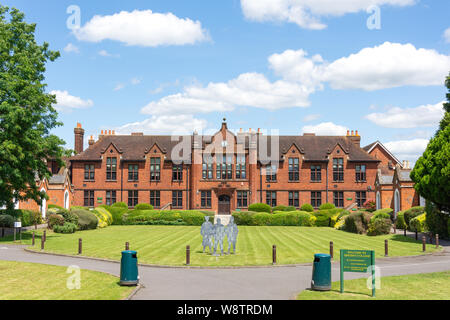 L'Strode College, High Street, Egham, Surrey, Angleterre, Royaume-Uni Banque D'Images