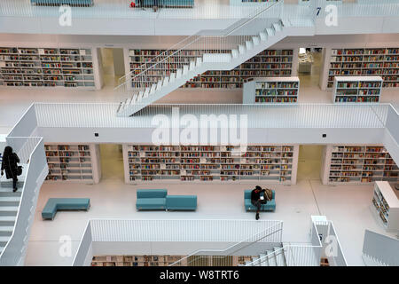 STUTTGART, ALLEMAGNE - 12 juin 2019 : bibliothèque de la ville moderne de Stuttgart, Allemagne Banque D'Images