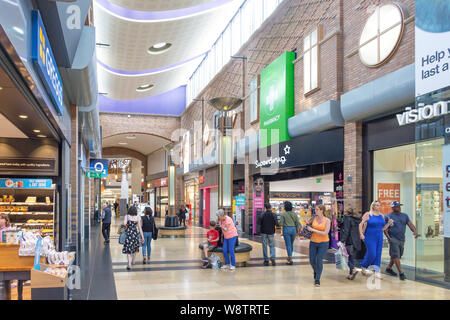 Intérieur du centre commercial Touchwood, Solihull High Street, Solihull, West Midlands, England, United Kingdom Banque D'Images