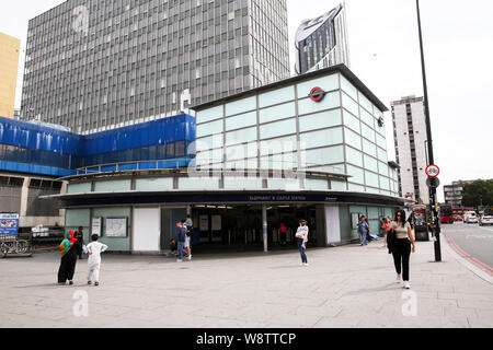 Londres, Royaume-Uni. Août 11, 2019. Vue extérieure de la station Elephant and Castle à Londres. Crédit : Steve Taylor/SOPA Images/ZUMA/Alamy Fil Live News Banque D'Images