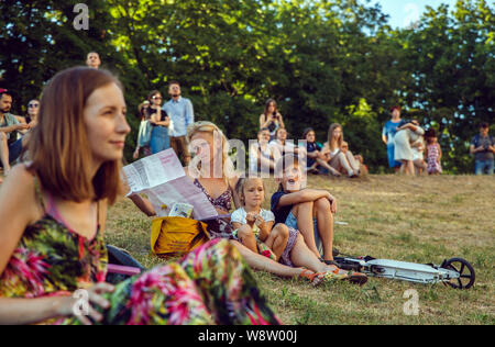 Kharkiv, Ukraine 23 août 2019 : ennuyer les gens pendant l'événement pour Fête de la musique. Banque D'Images