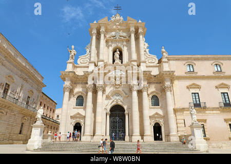 SYRACUSE, ITALIE - 22 juin 2019 : la cathédrale de Syracuse en Siciliy, un site du patrimoine mondial de l'Unesco en Italie Banque D'Images