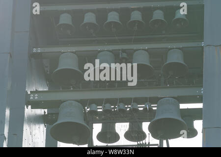 Arlington, Virginie - 8 août 2019 : le clocher cloches du Netherlands Carillon, un 127-pieds de haut de la tour d'acier à Arlington Ridge Par Banque D'Images