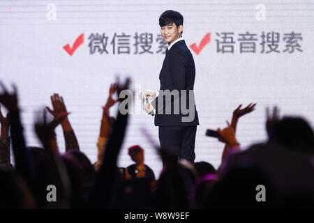 L'acteur sud-coréen Kim Soo-hyun assiste à un endossement pour événement Sogou moteur de recherche à Beijing, Chine, 24 septembre 2014. Banque D'Images