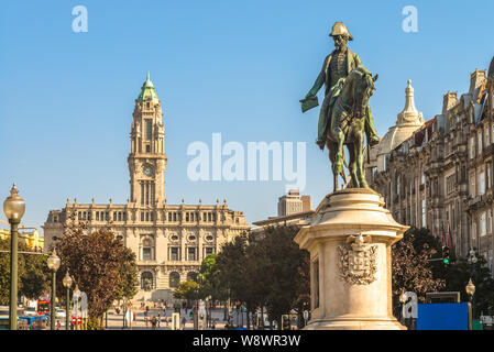 Peter IV statue à la place Liberdade, Porto Banque D'Images