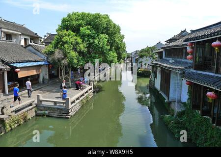 Avis de Xidi village dans le comté de Yixian, Huangshan city, à l'est la province de l'Anhui, Chine 13 août 2013. Banque D'Images