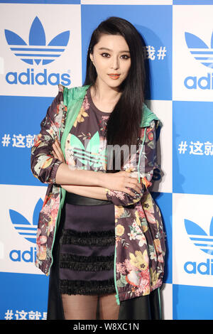 L'actrice chinoise Fan Bingbing pose à un parti Adidas à Shanghai, Chine, 25 septembre 2014. Banque D'Images