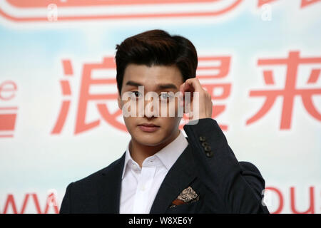 Eli (Kim Kyoung-jae) de bande de garçon sud-coréen U-Kiss pose lors d'une conférence de presse pour la version chinoise de la fiction TV coréenne 'Full House' à Shanghai, Banque D'Images