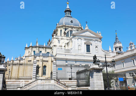 Cathédrale de l'Almudena à Madrid, Espagne Banque D'Images