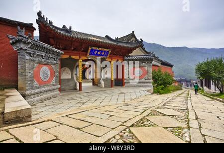 Vue sur le Temple à Luohou resort Mont Wutai Wutai Xinzhou dans le comté, ville, province du Shanxi Chine du nord. Banque D'Images