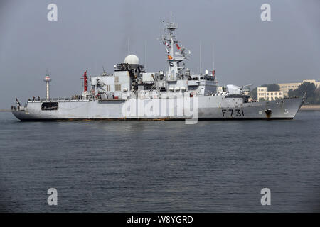 La frégate Prairial F731 de la Marine Nationale arrive dans un port dans la ville de Qingdao, province du Shandong, Chine de l'Est 22 mai 2014. La frégate Prairial F731 de Banque D'Images