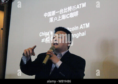 Bobby Lee, PDG de BTC Chine, prend la parole à une manifestation de lancement pour Chines premier DISTRIBUTEUR AUTOMATIQUE DE BitCoin à Shanghai, Chine, le 15 avril 2014. Une société chinoise a lancé Chi Banque D'Images