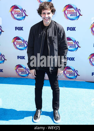 Hermosa Beach, États-Unis. Août 11, 2019. HERMOSA BEACH, LOS ANGELES, CALIFORNIE, USA - 11 août : David Dobrik arrive à FOX's Teen Choice Awards 2019 qui a eu lieu à l'Hermosa Beach Pier Plaza le 11 août 2019 à Hermosa Beach, Los Angeles, Californie, États-Unis. (Photo par Xavier Collin/Image Crédit : Agence de Presse) L'agence de presse Image/Alamy Live News Banque D'Images