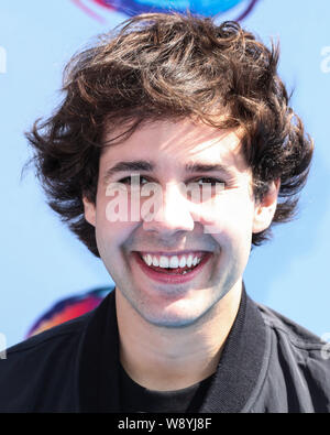 Hermosa Beach, États-Unis. Août 11, 2019. HERMOSA BEACH, LOS ANGELES, CALIFORNIE, USA - 11 août : David Dobrik arrive à FOX's Teen Choice Awards 2019 qui a eu lieu à l'Hermosa Beach Pier Plaza le 11 août 2019 à Hermosa Beach, Los Angeles, Californie, États-Unis. (Photo par Xavier Collin/Image Crédit : Agence de Presse) L'agence de presse Image/Alamy Live News Banque D'Images