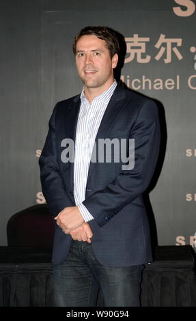 La star du football anglais Michael Owen pose à une réunion du ventilateur par marque de whisky SPEY à Shanghai, Chine, 11 décembre 2014. Banque D'Images