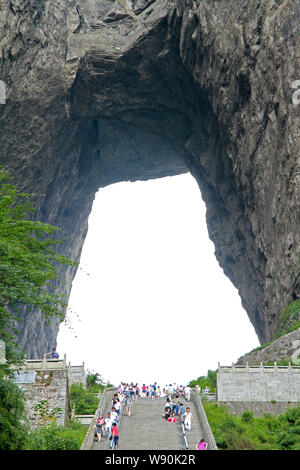 Paysage d'Tianmendong ou cieux Gate à Tianmen Mountain National Forest Park dans l'intérêt panoramique et historique de Wulingyuan de Zhangjiajie en zone c Banque D'Images