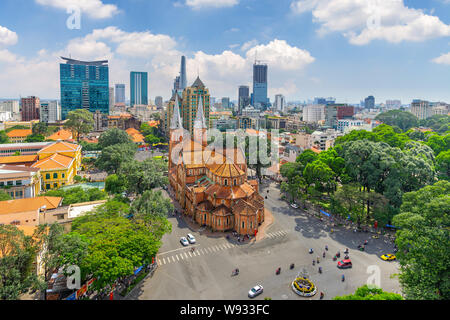 Vue aérienne de la basilique-cathédrale Notre-Dame de Saigon Banque D'Images
