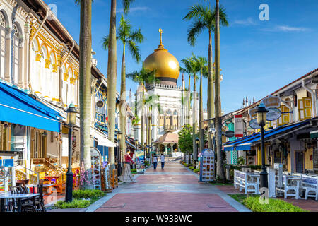 Street View de Singapour avec Masjid Sultan Banque D'Images